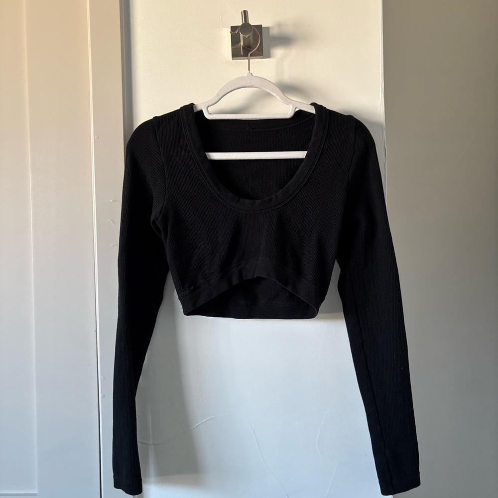 Black Alo Seamless Ribbed Cropped Serene Long Sleeve